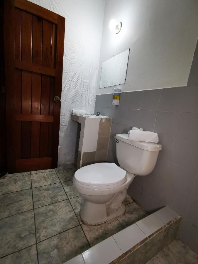 Natz Hotel フローレス エクステリア 写真
