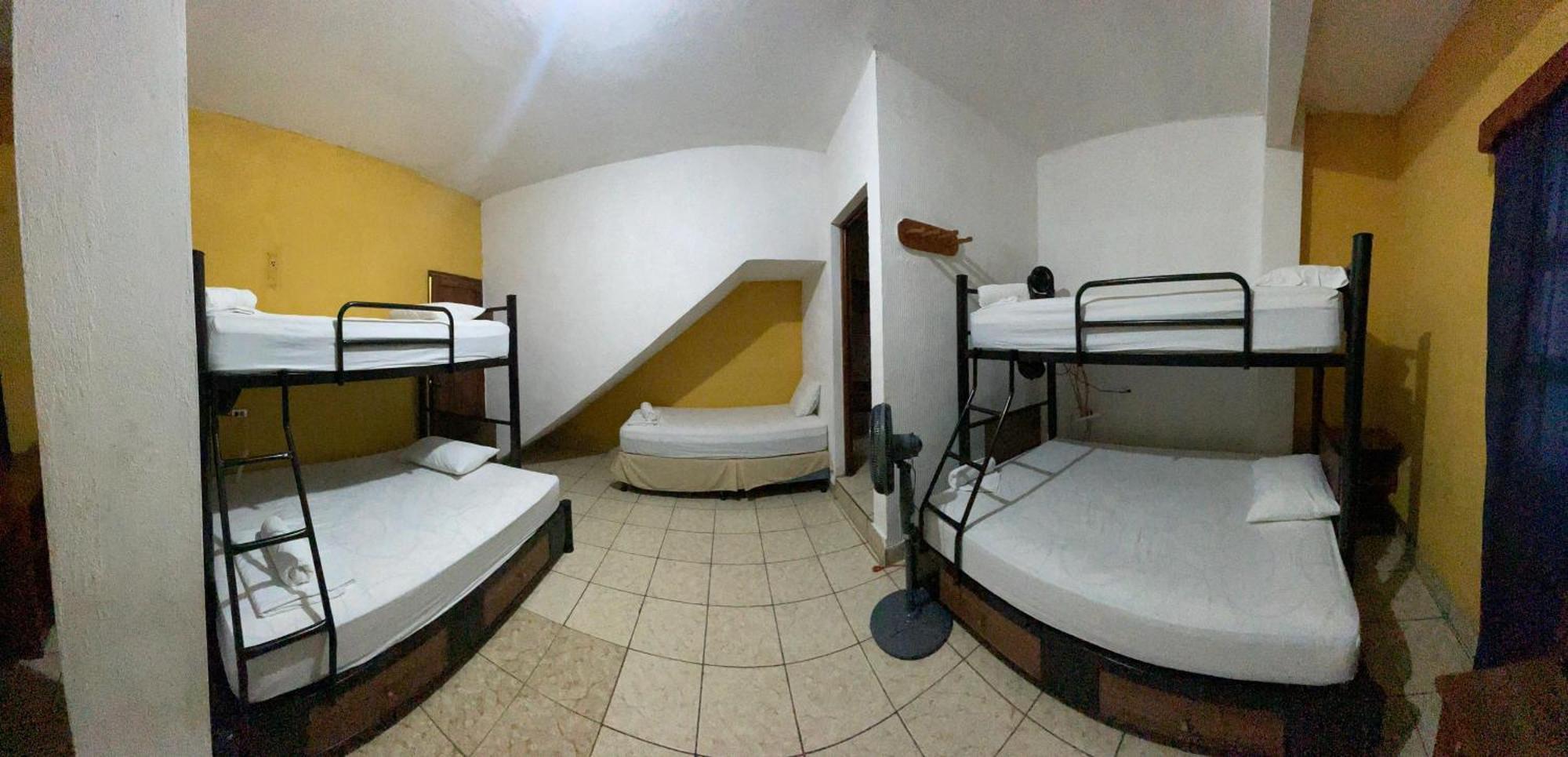 Natz Hotel フローレス エクステリア 写真